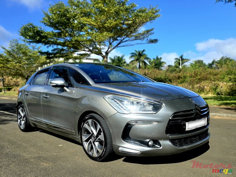2014' Citroen DS5 Full options.Perfect condition photo #1