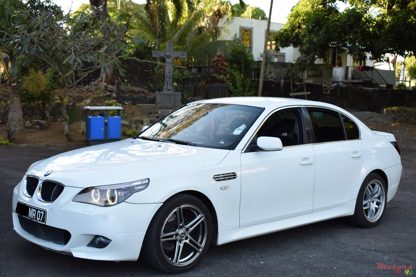 2007' BMW 520 photo #2