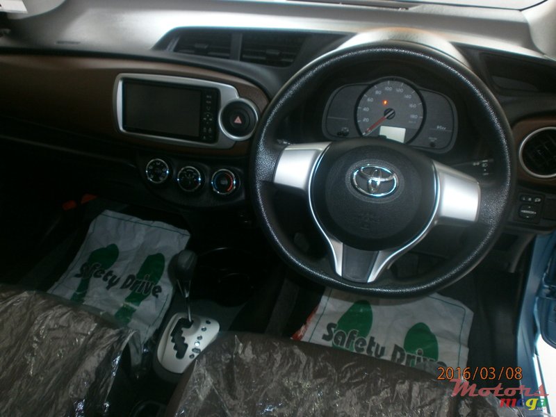 2012' Toyota Vitz jewela photo #4
