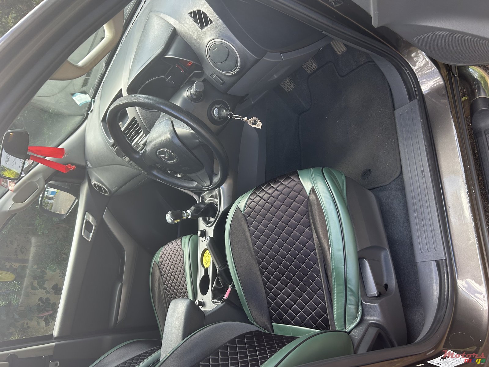 2017' Mazda BT-50 double cabine photo #4