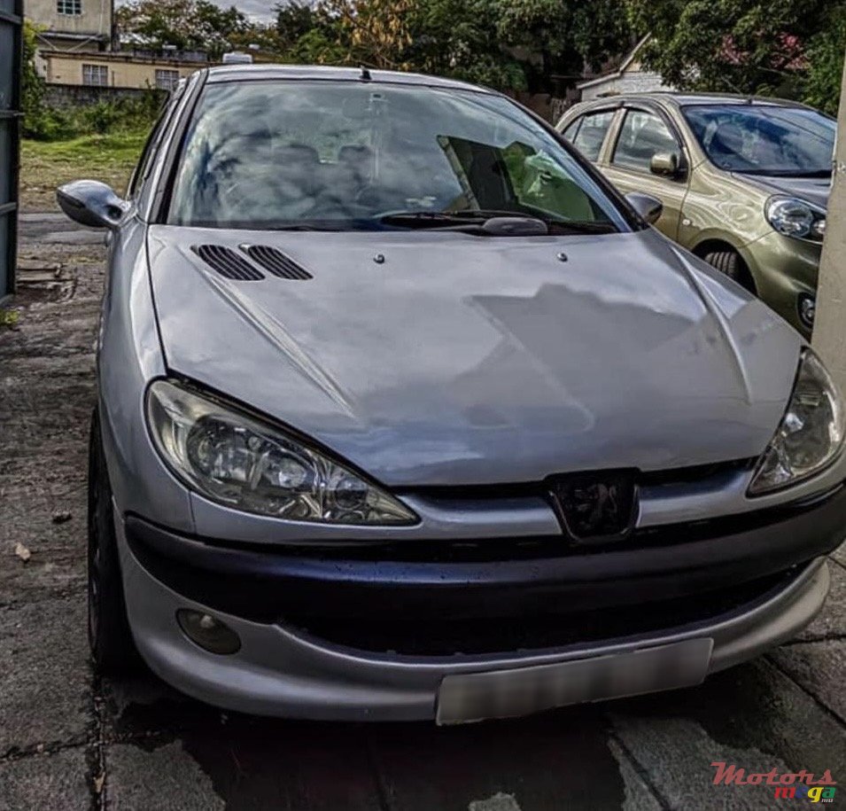 2005' Peugeot 206 photo #1