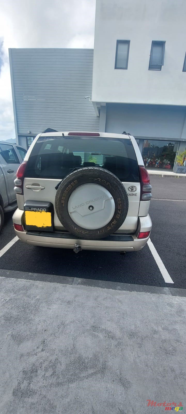 2006' Toyota Land Cruiser Prado photo #3