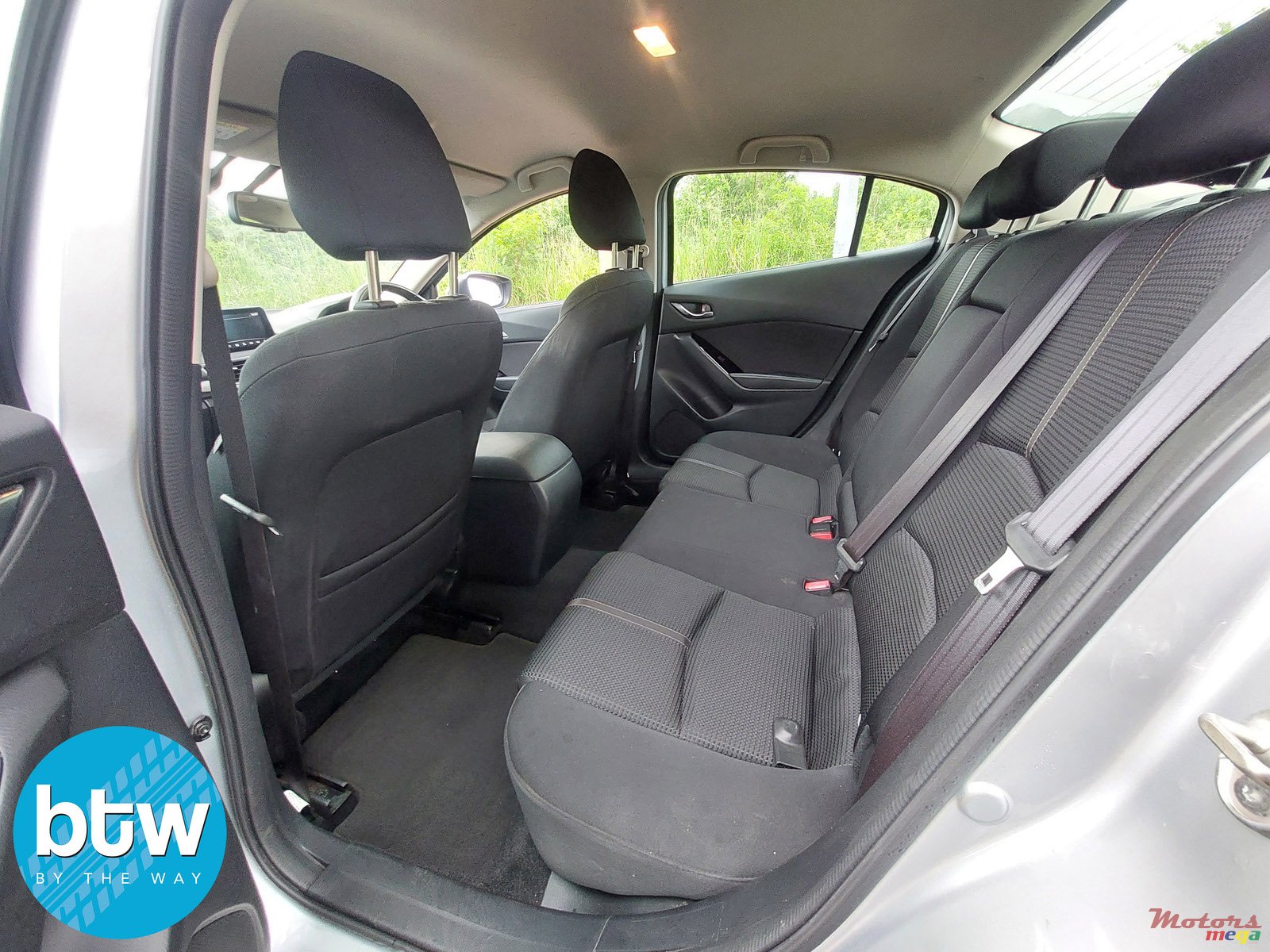 2017' Mazda 3 photo #5