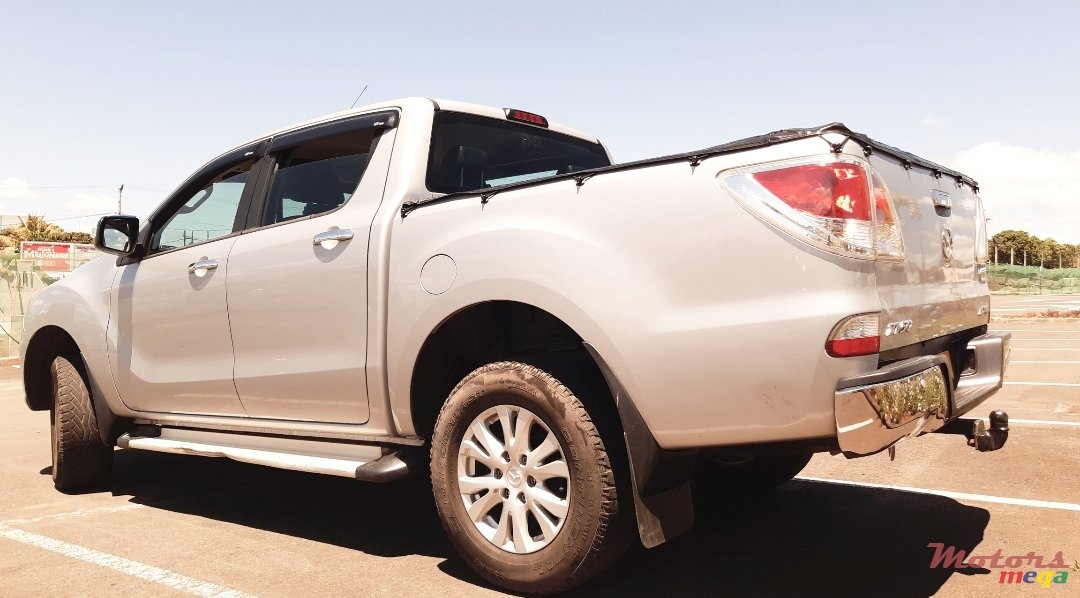 2014' Mazda BT-50 photo #2