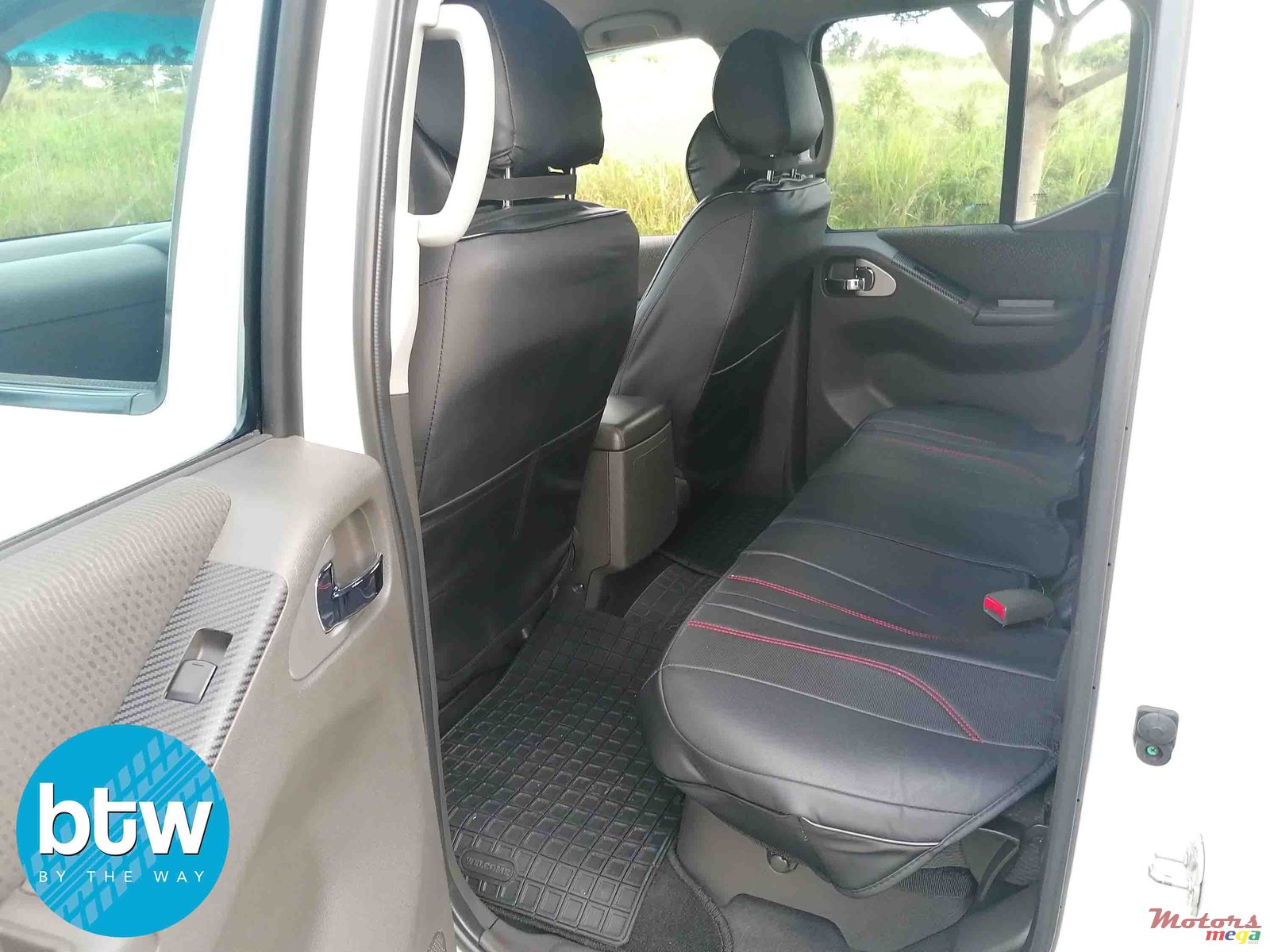 2014' Nissan Navara photo #5