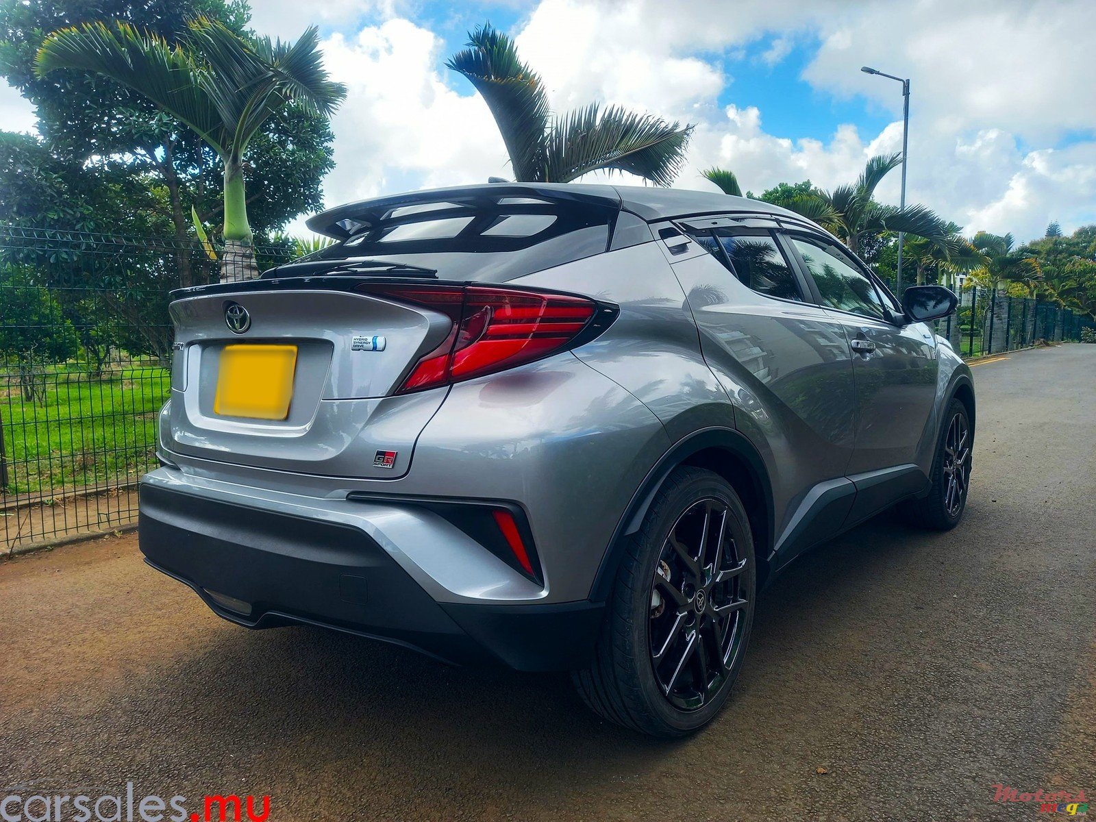 2020' Toyota C-HR GR 1.8 Hybrid photo #4