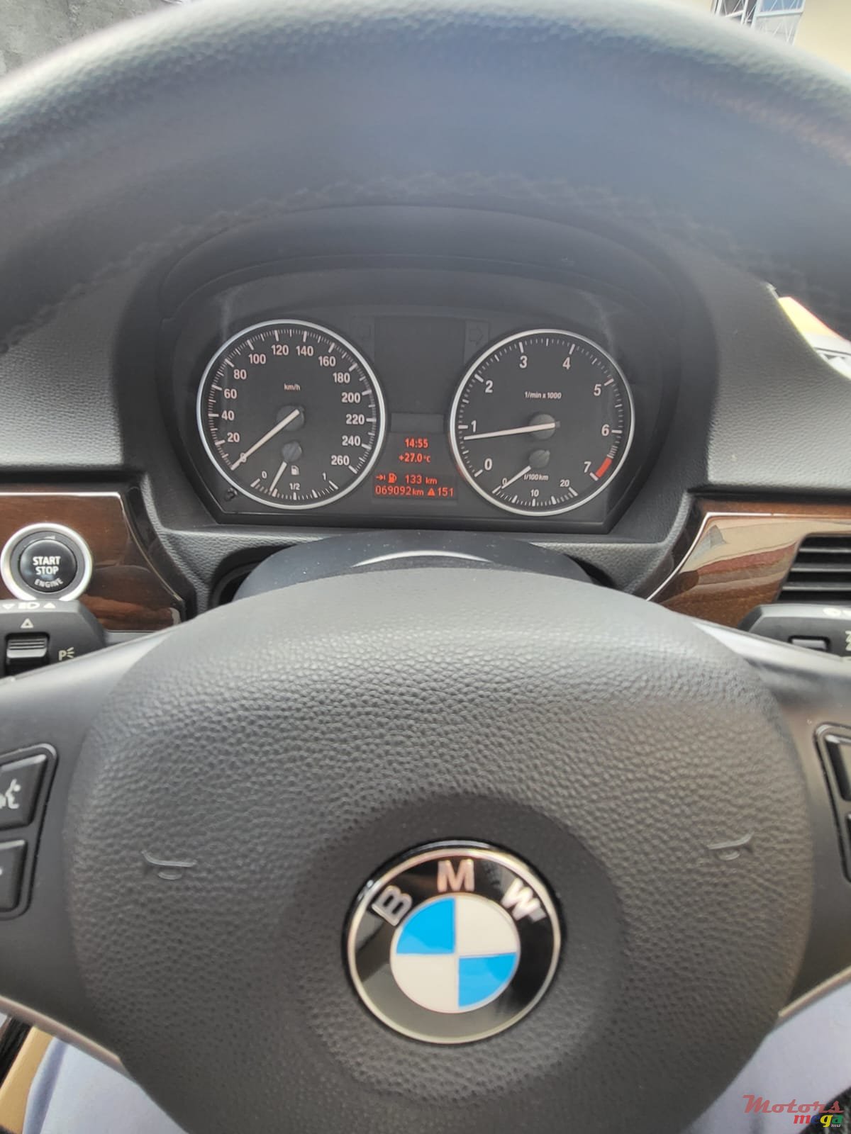 2011' BMW 316 photo #5