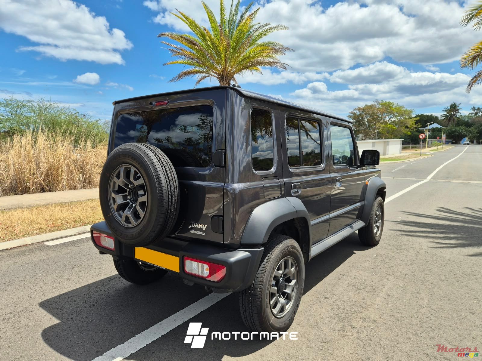 2024' Suzuki Jimny 5D GLX photo #3