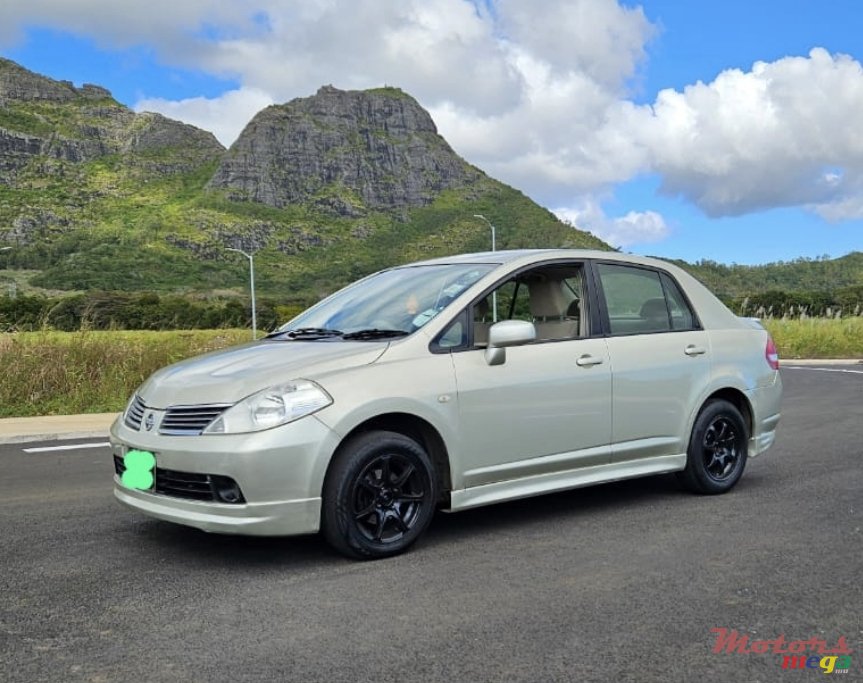 2007' Nissan Tiida Bodykit photo #2