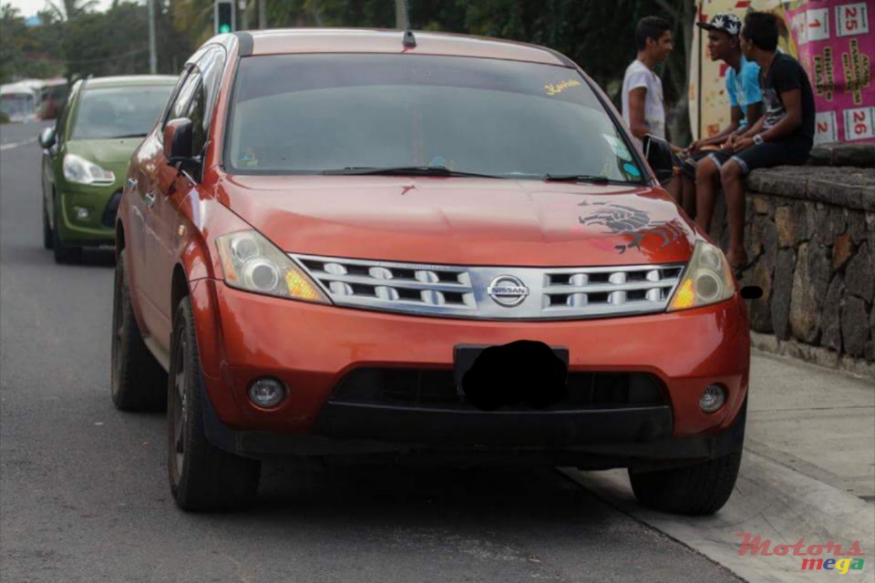 2004' Nissan photo #1