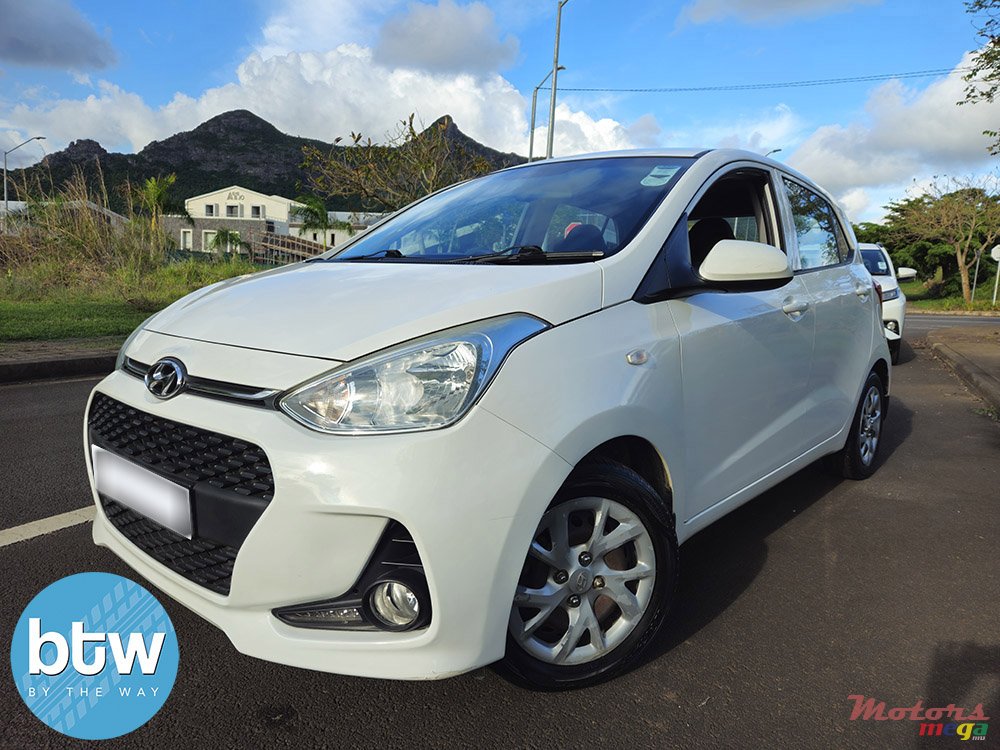 2018' Hyundai Grand i10 photo #2