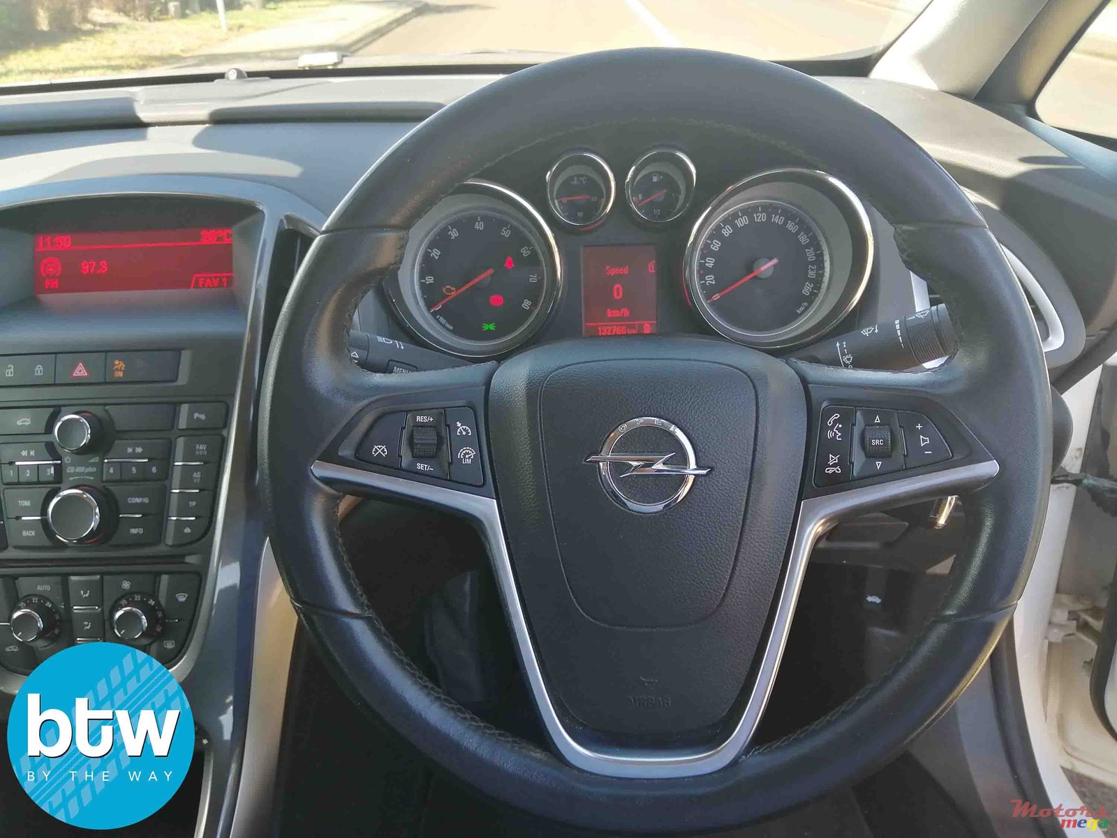 2014' Opel Astra 1.4 Turbo photo #6