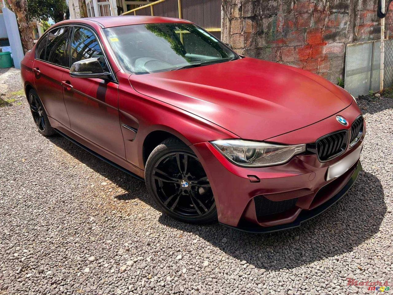 2015' BMW 316 photo #2