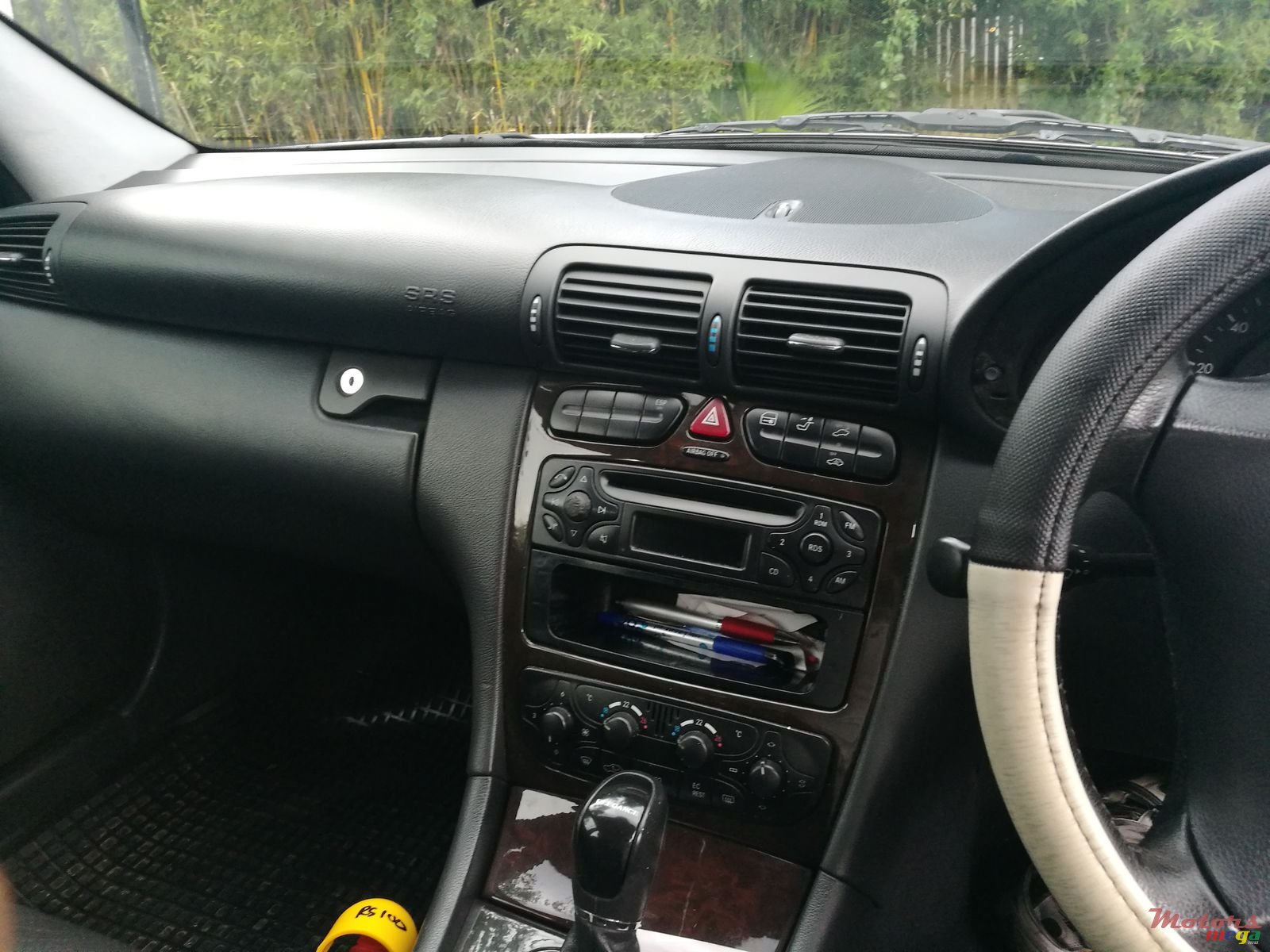 2002' Mercedes-Benz C-Class photo #1