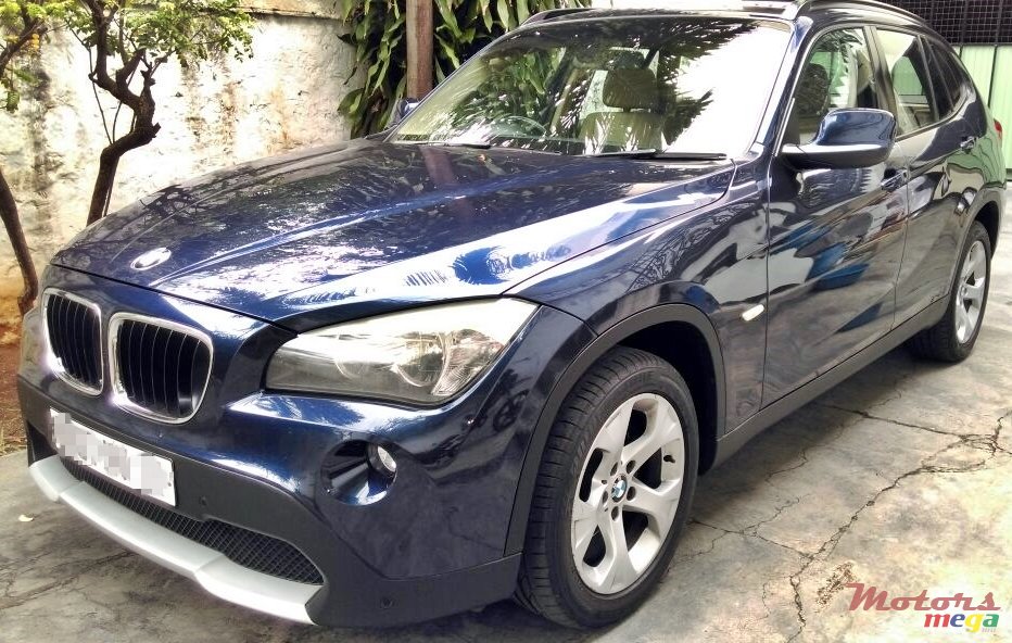 2011' BMW X1 photo #2