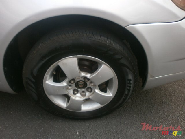 2000' Toyota platz photo #3