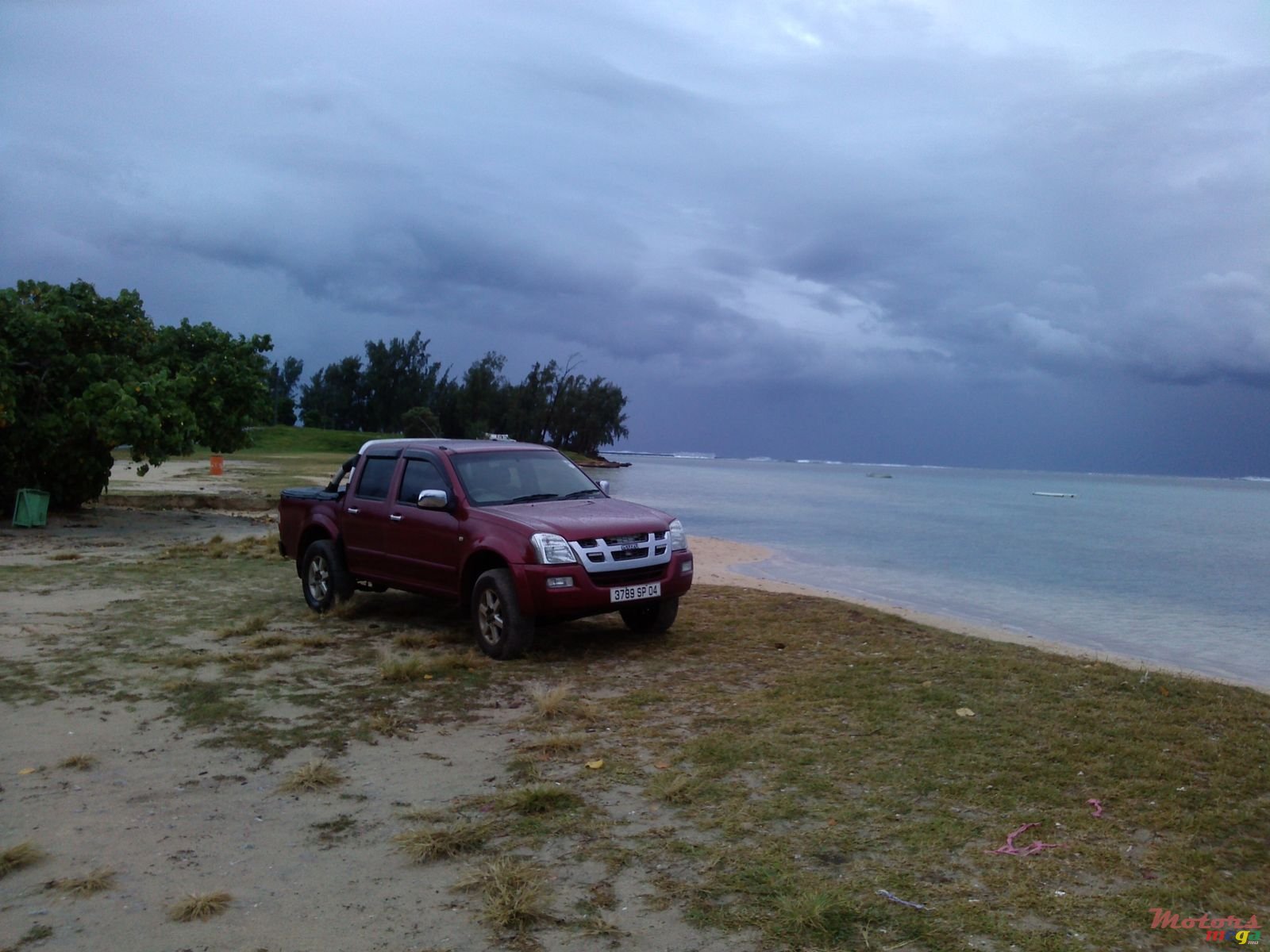 2004' Isuzu KB Series 300 photo #5