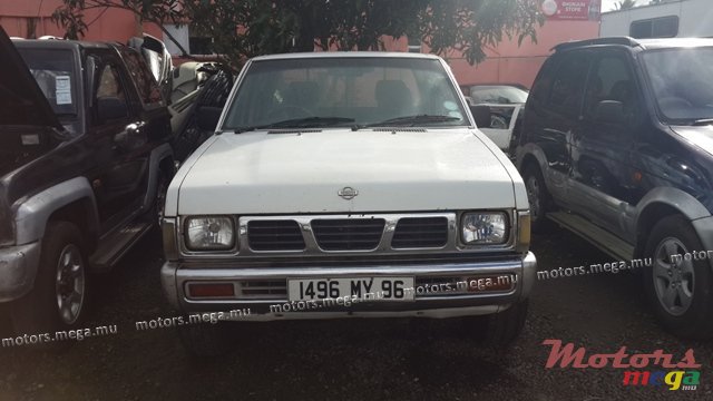 1996' Nissan 2x4 photo #2