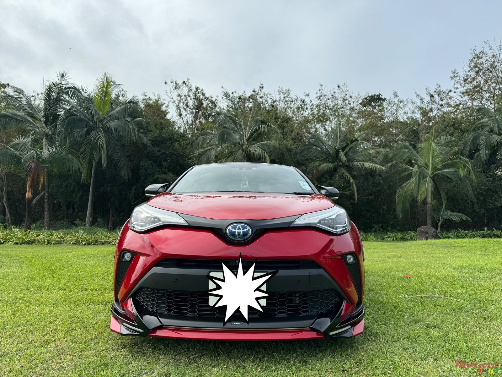 2020' Toyota C-HR photo #3