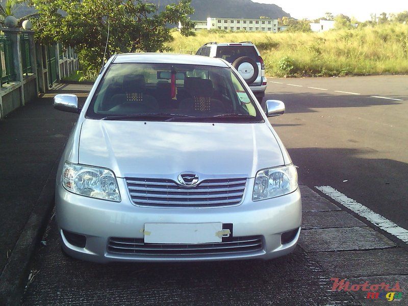 2005' Toyota Corolla photo #1