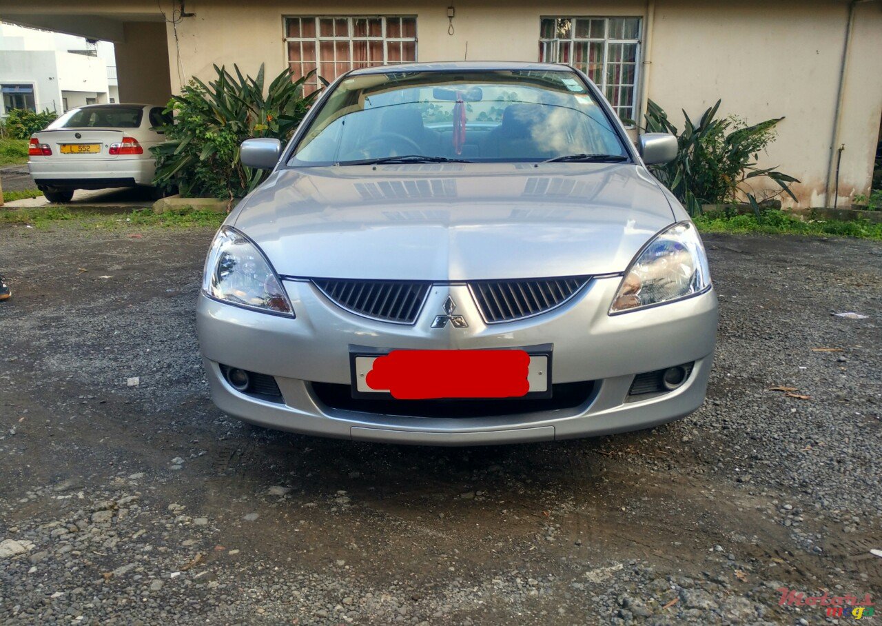 2006' Mitsubishi Lancer photo #4