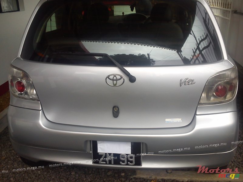 1999' Toyota Vitz photo #4