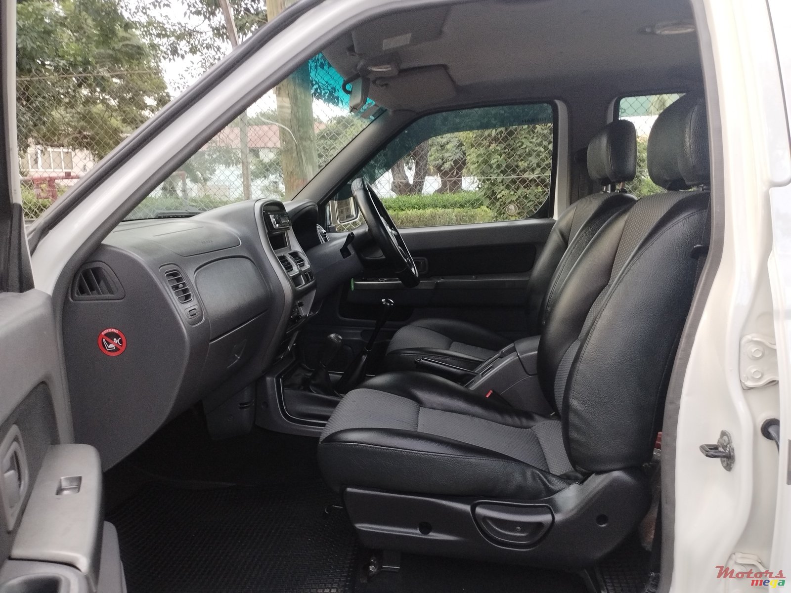 2016' Nissan Hardbody photo #5