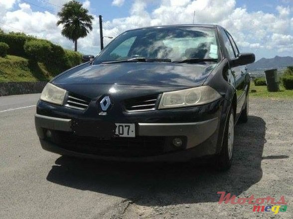 2007' Renault Megane II photo #1