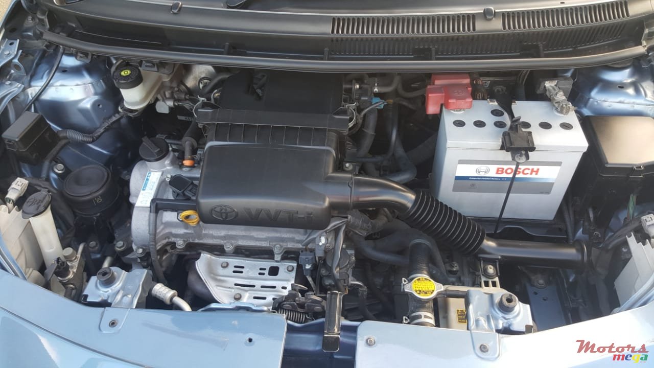 2010' Toyota Corolla photo #5