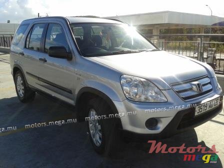 2006' Honda CR-V photo #2