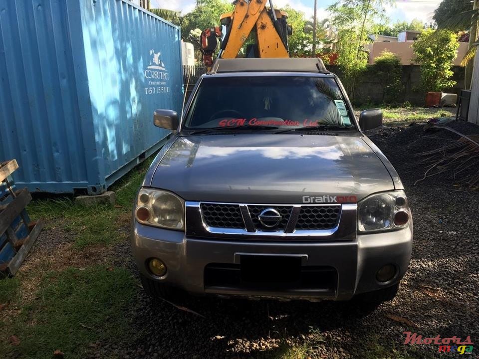 2005' Nissan Hardbody Predator photo #1