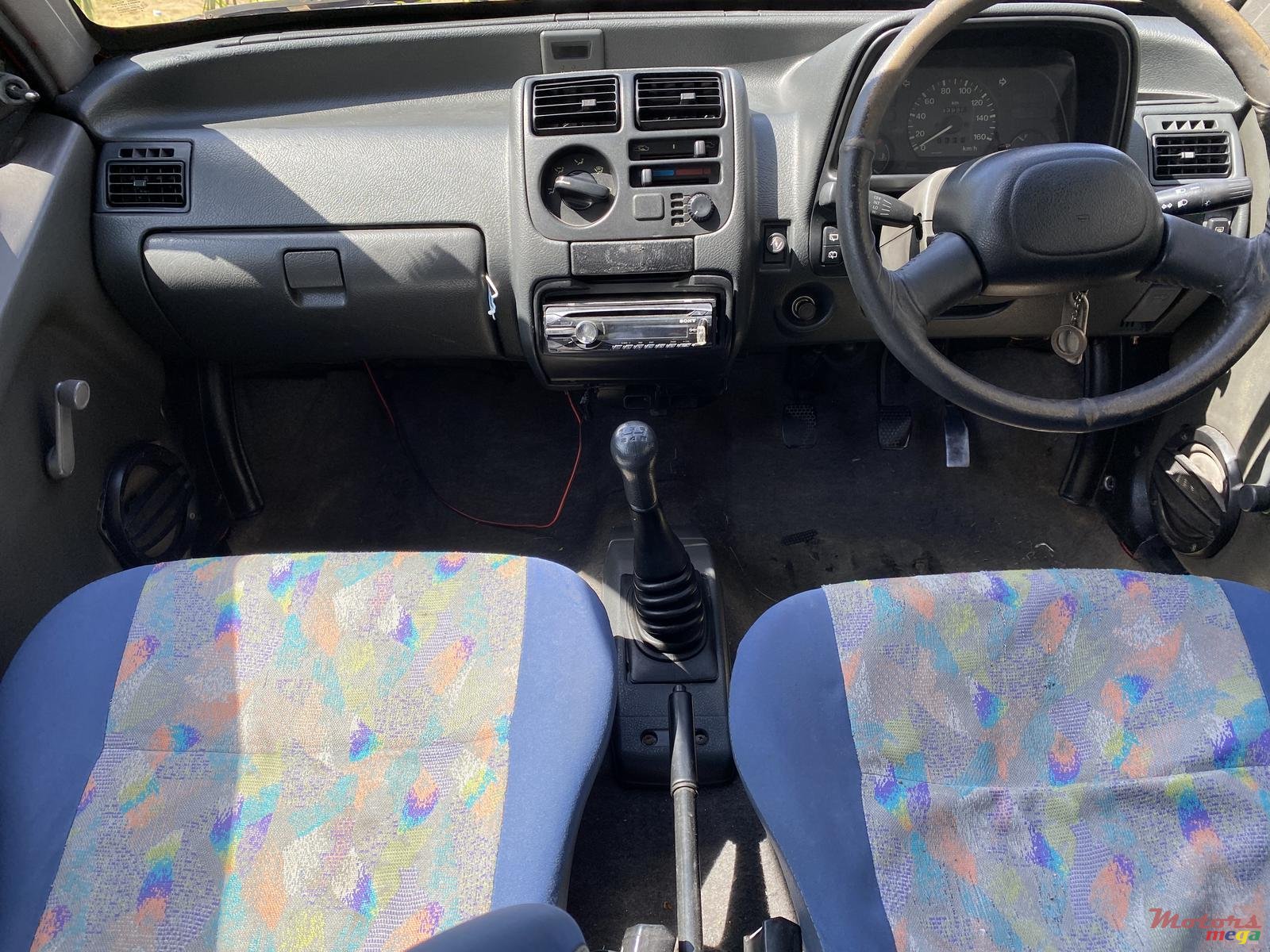 2001' Suzuki Alto photo #6