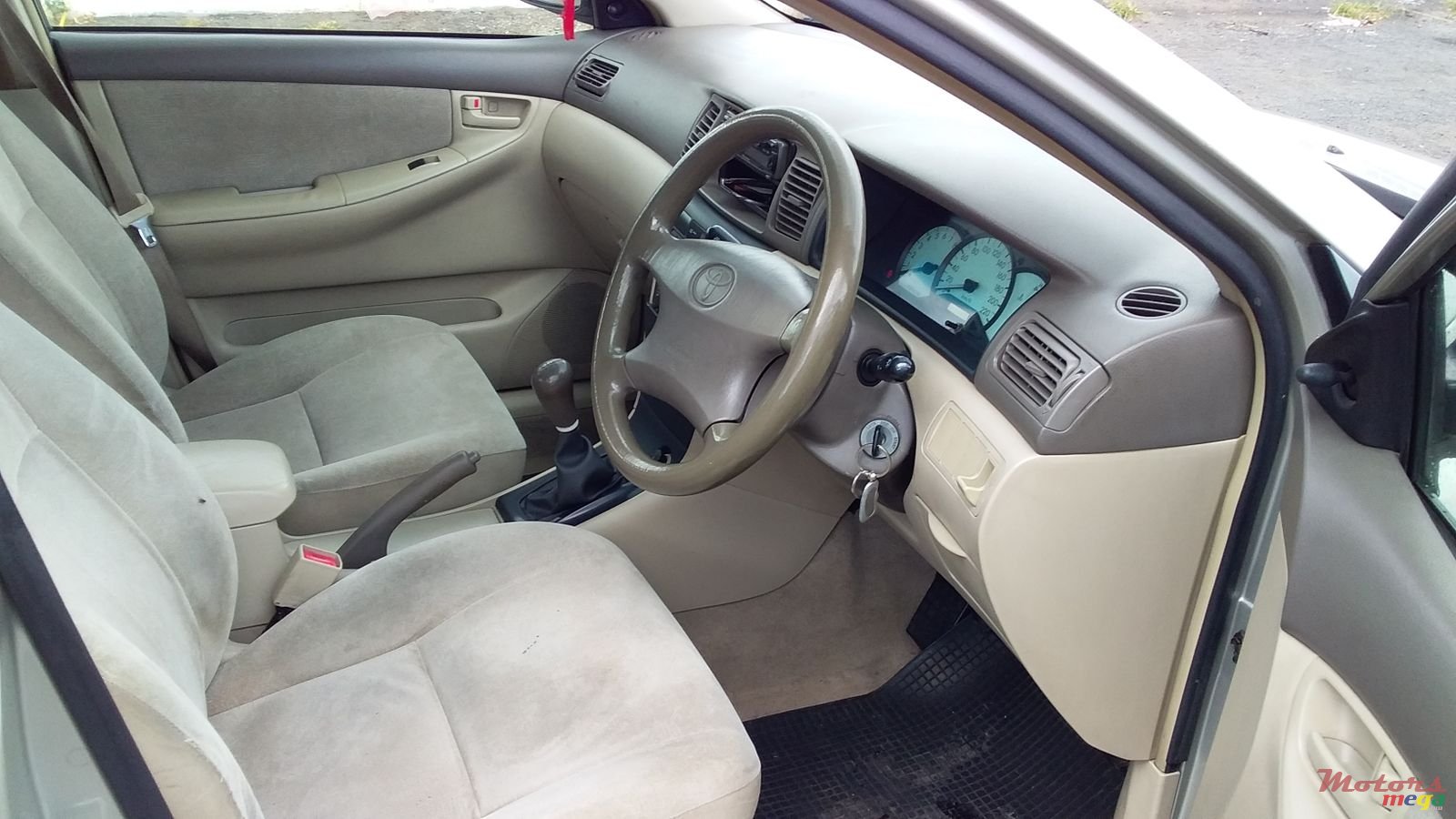 2002' Toyota Corolla photo #2