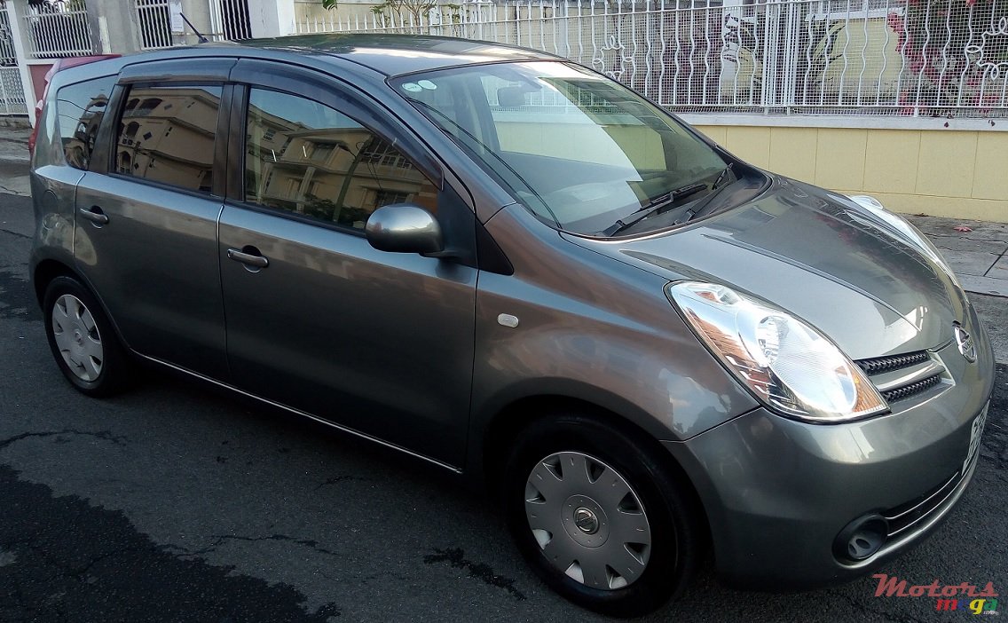 2006' Nissan Note photo #2