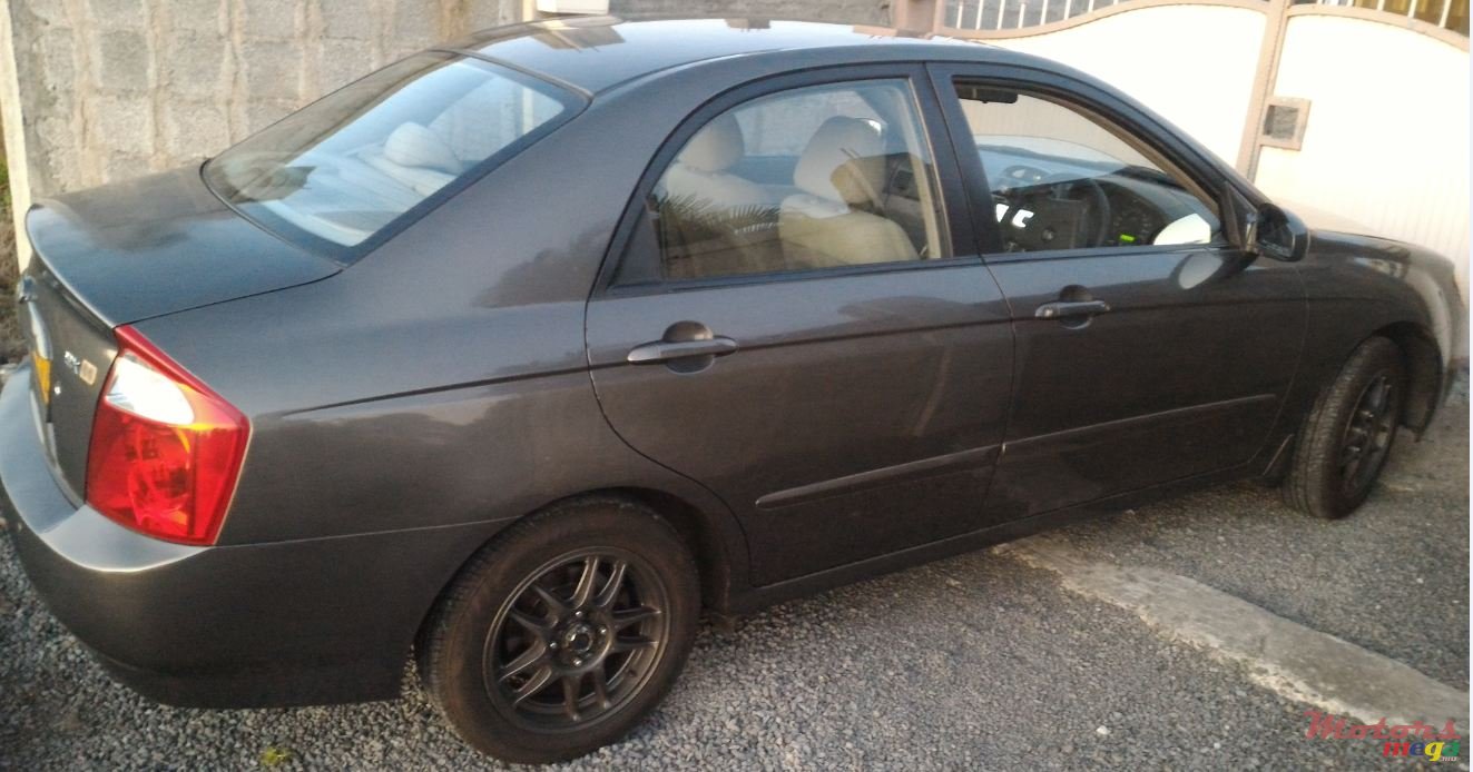 2005' Kia Cerato photo #3