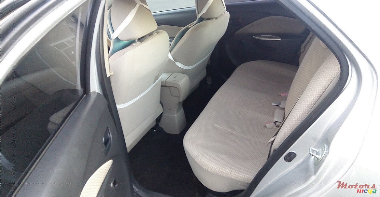 2007' Toyota Belta photo #6