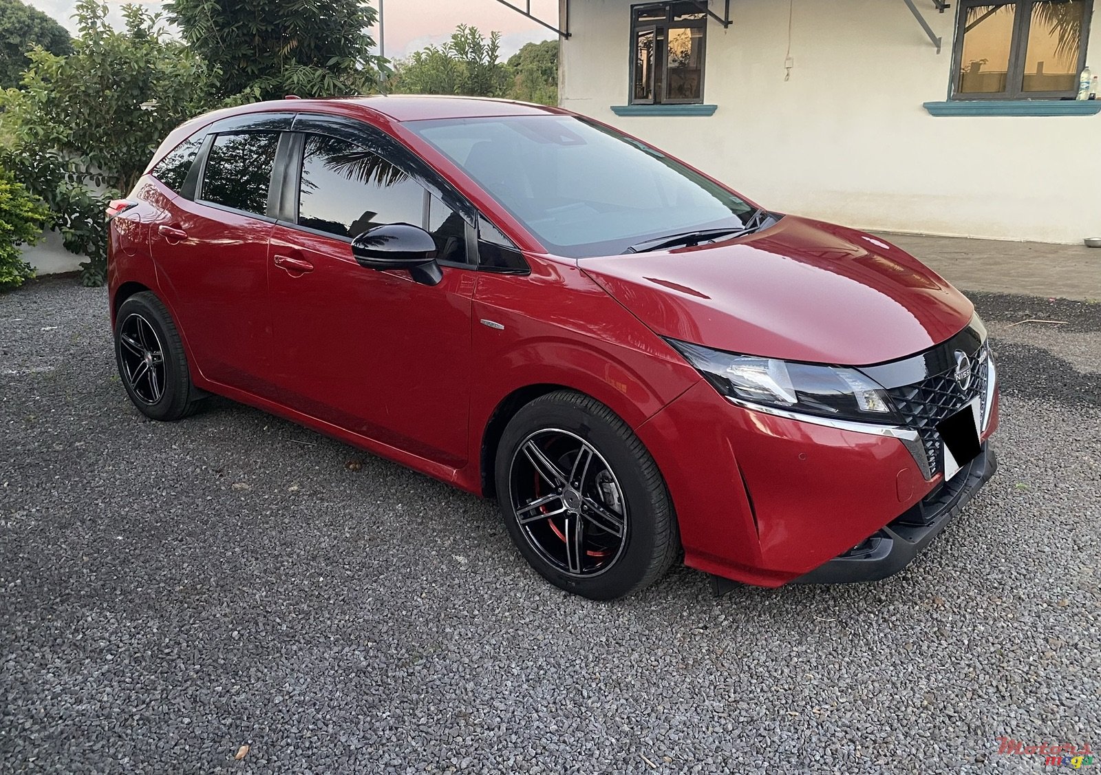 2022' Nissan Note E-Power photo #3