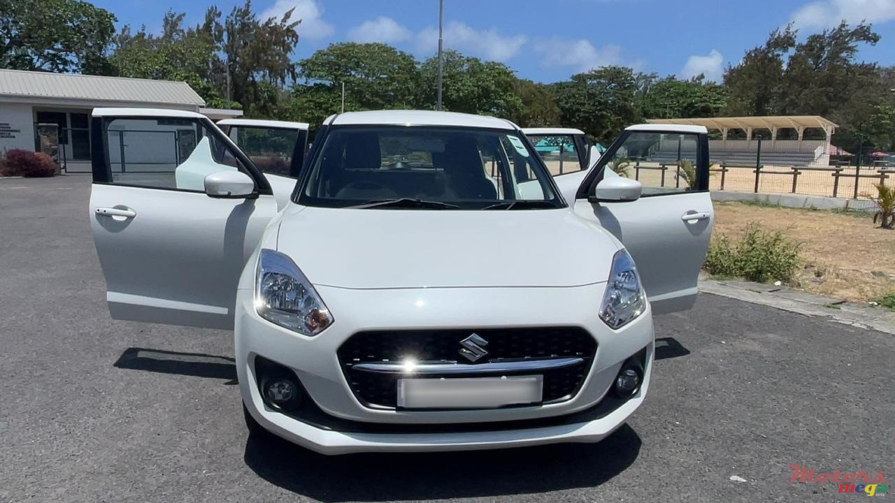 2024' Suzuki Swift photo #2