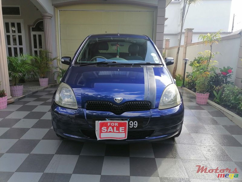 1999' Toyota Vitz photo #6