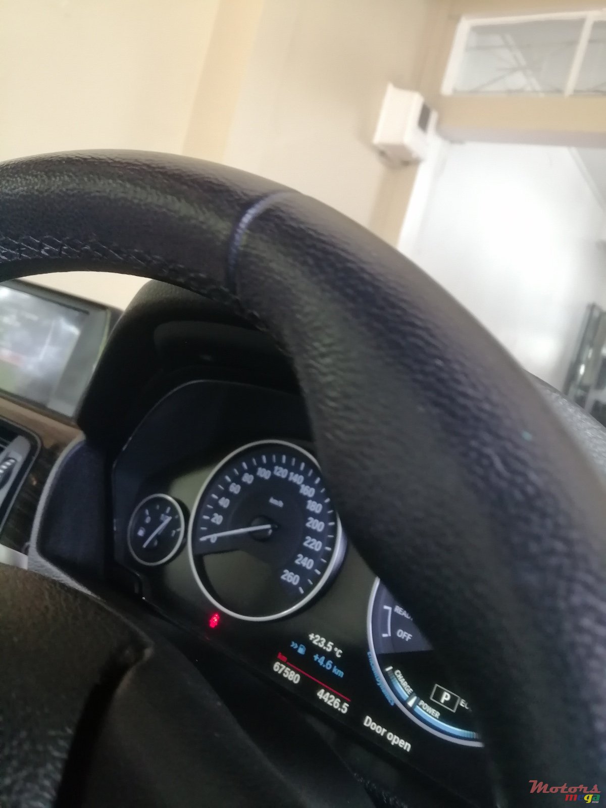 2015' BMW 320 photo #3