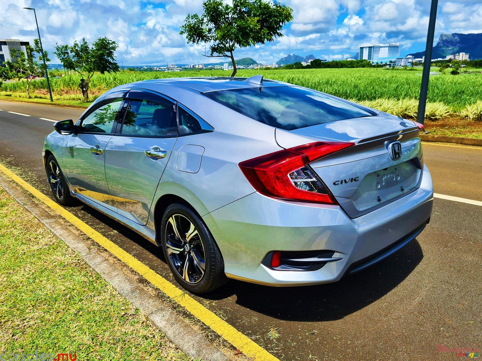 2018' Honda Civic 1.5T photo #3
