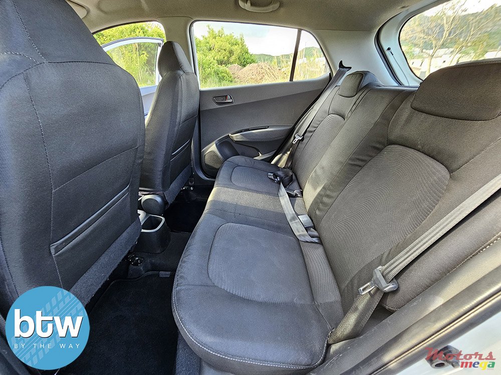 2018' Hyundai Grand i10 photo #6