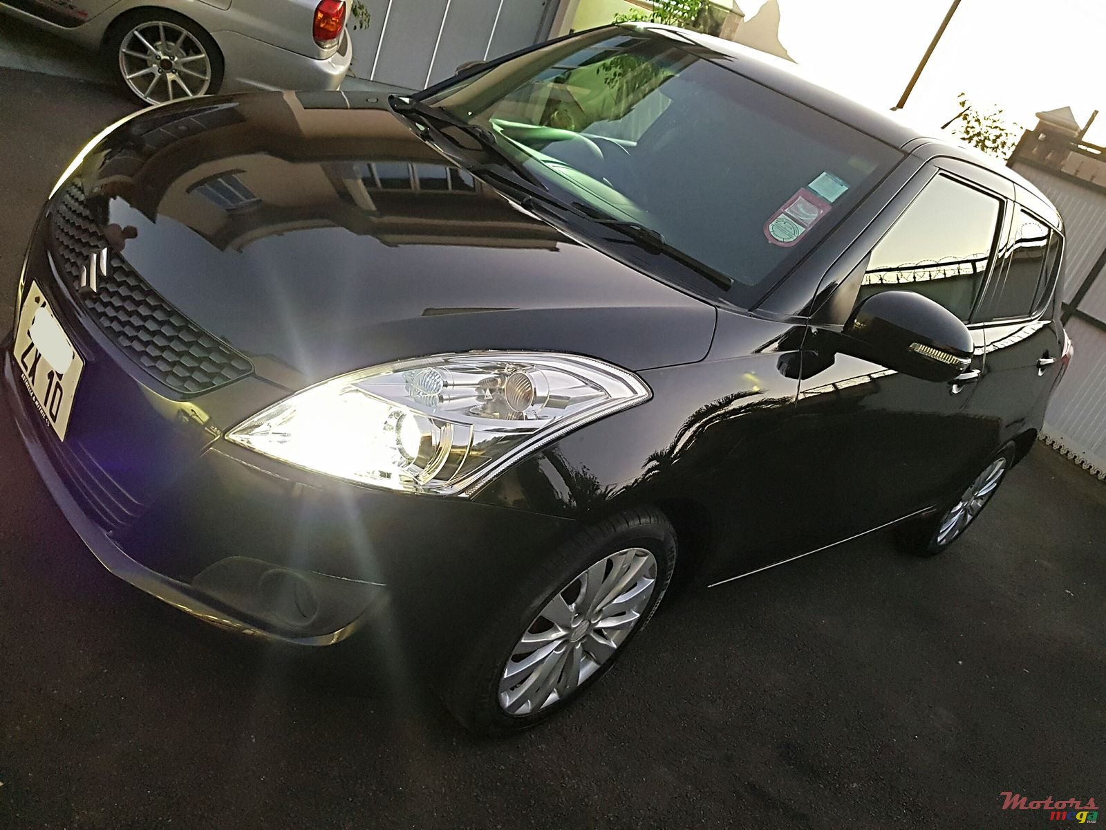 2010' Suzuki Swift Japan Manual photo #3