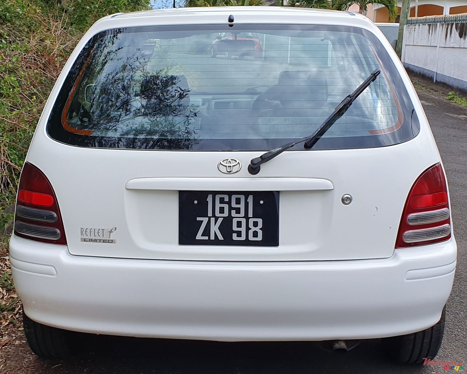 1998' Toyota Starlet reflet photo #5