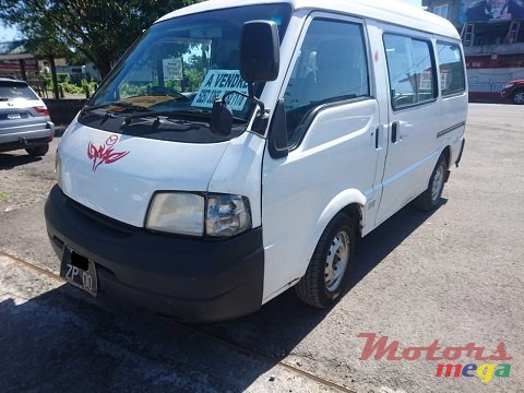 2000' Mazda Bongo photo #2