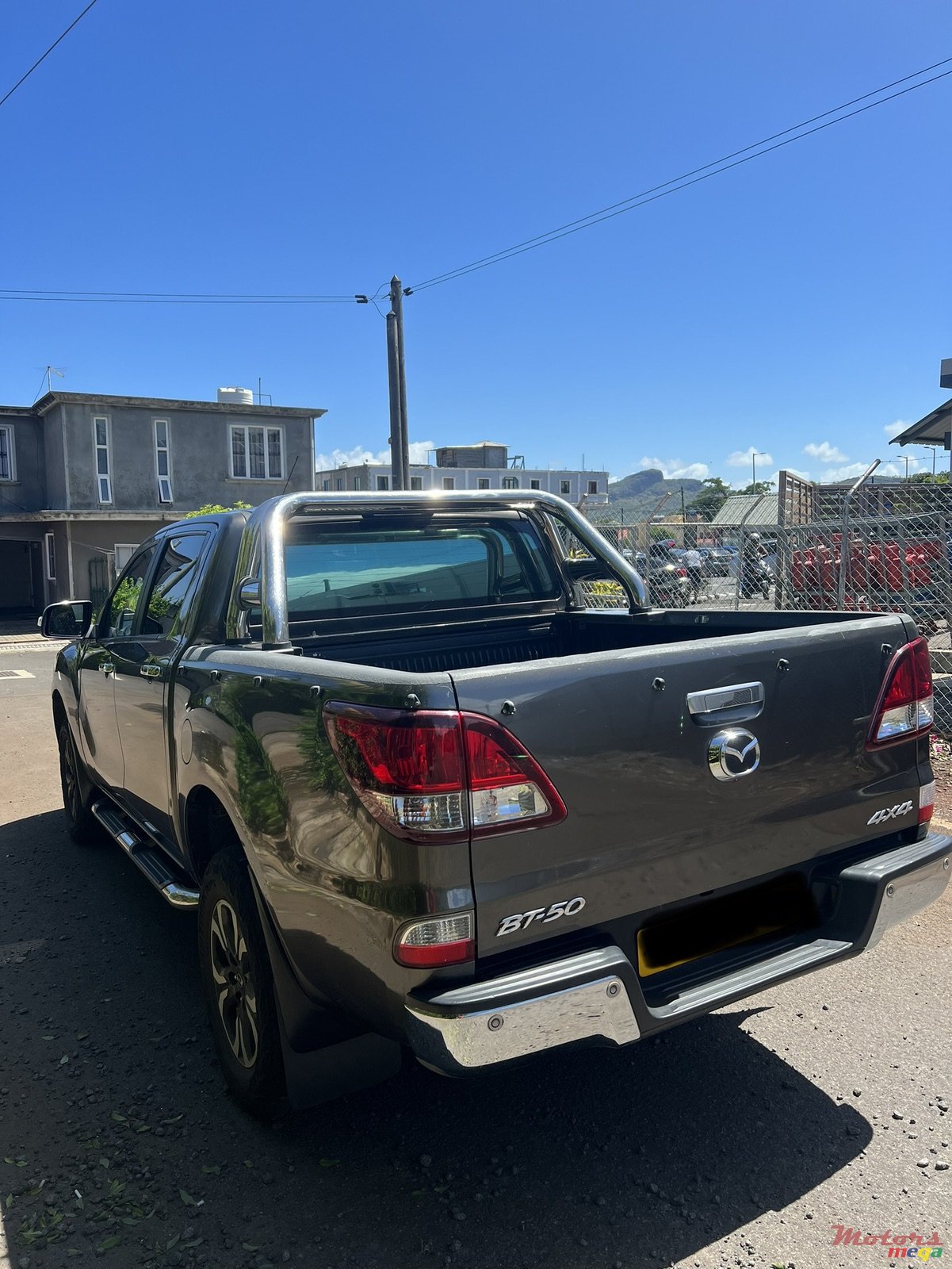 2016' Mazda BT-50 Original photo #1