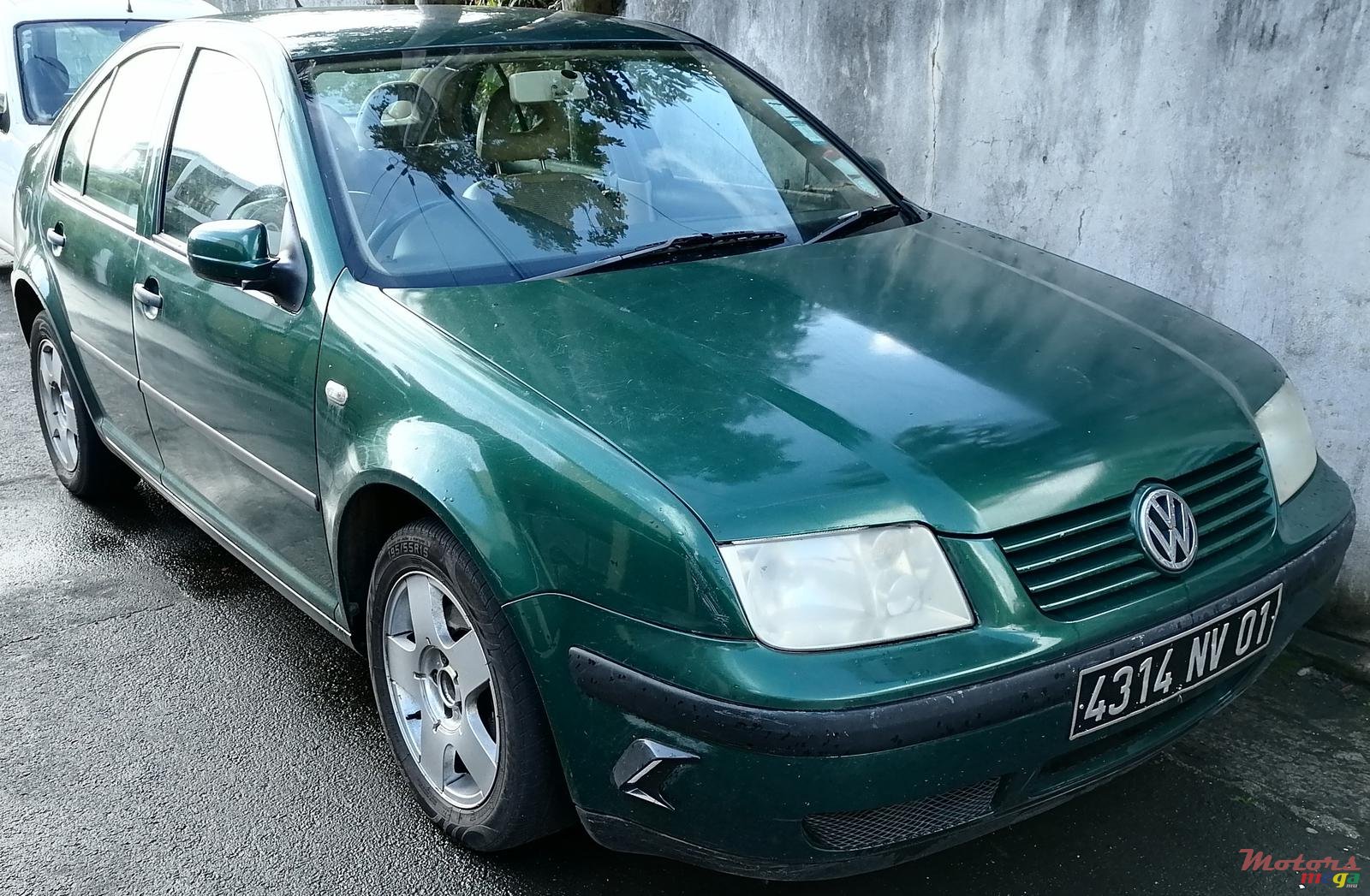 2001' Volkswagen Bora photo #1