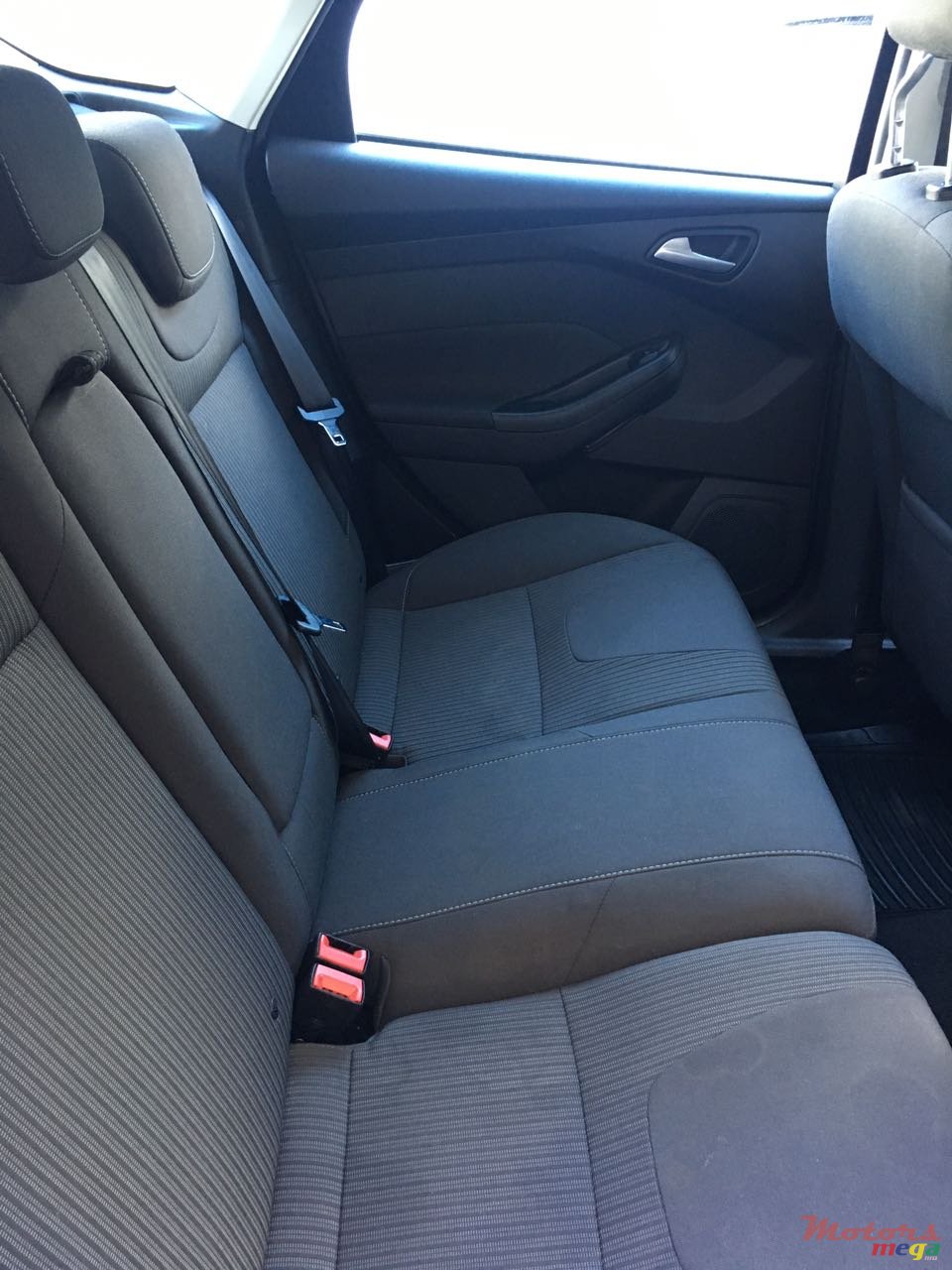 2014' Ford Focus Titanium HatchBack photo #6