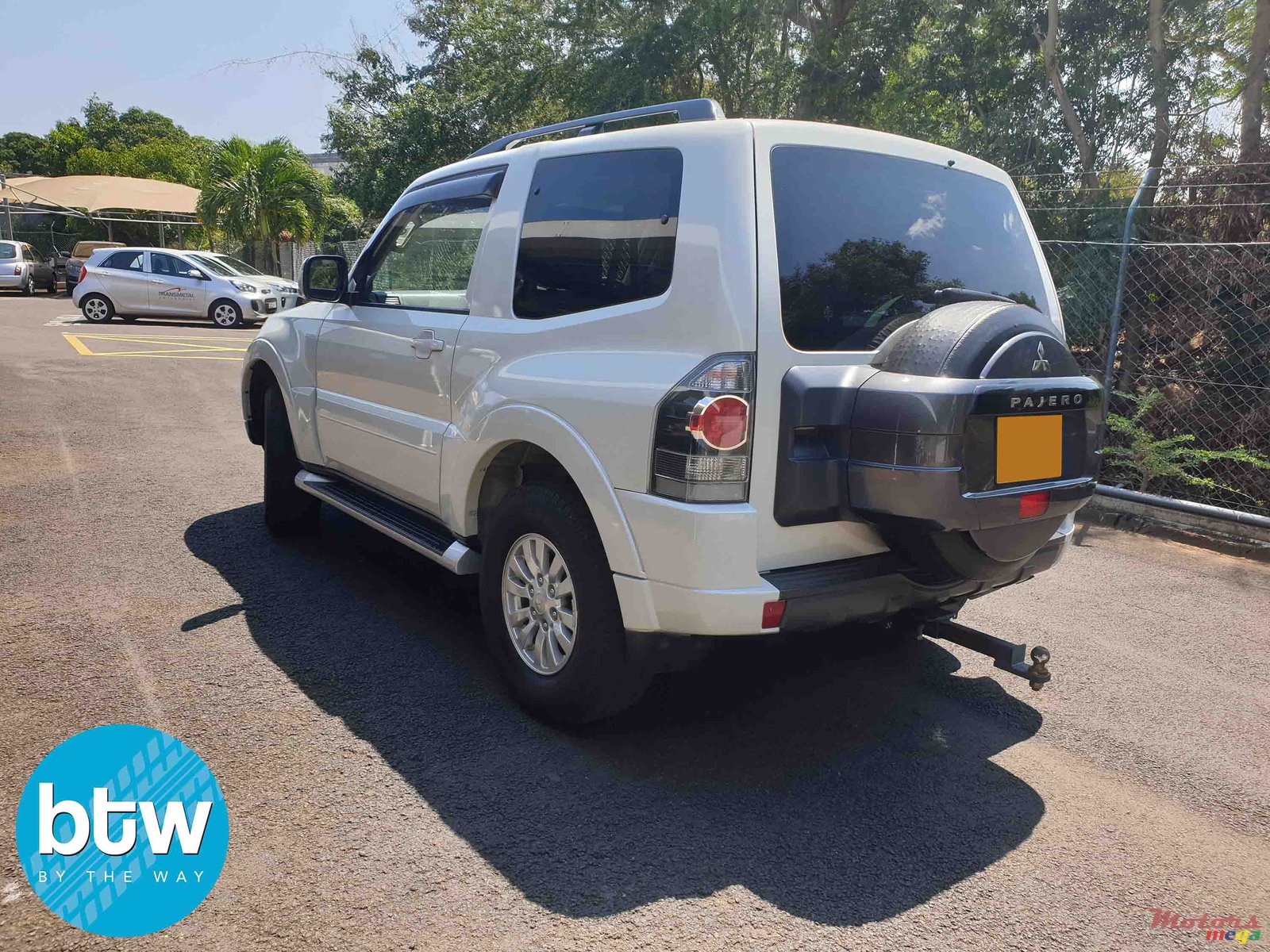 2015' Mitsubishi Pajero Short Base AWD V6 photo #2