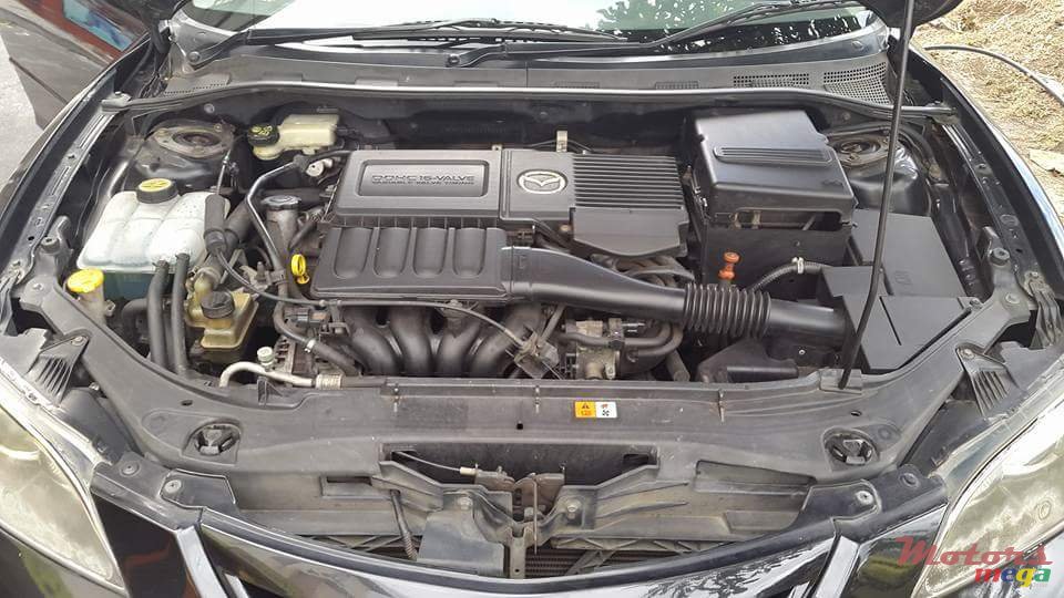 2004' Mazda photo #7